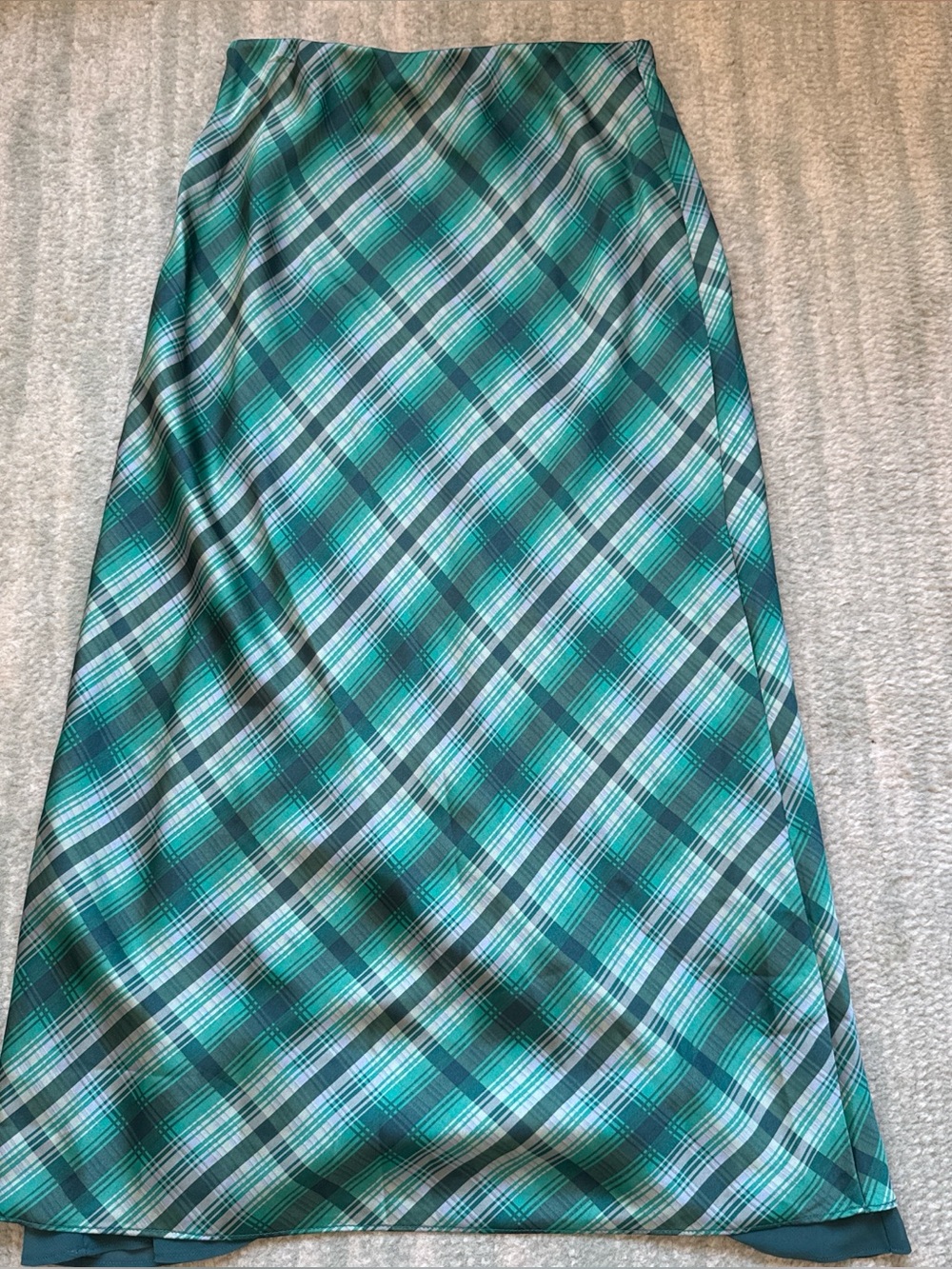 NEW Green plaid midi skirt with stretchy waistband